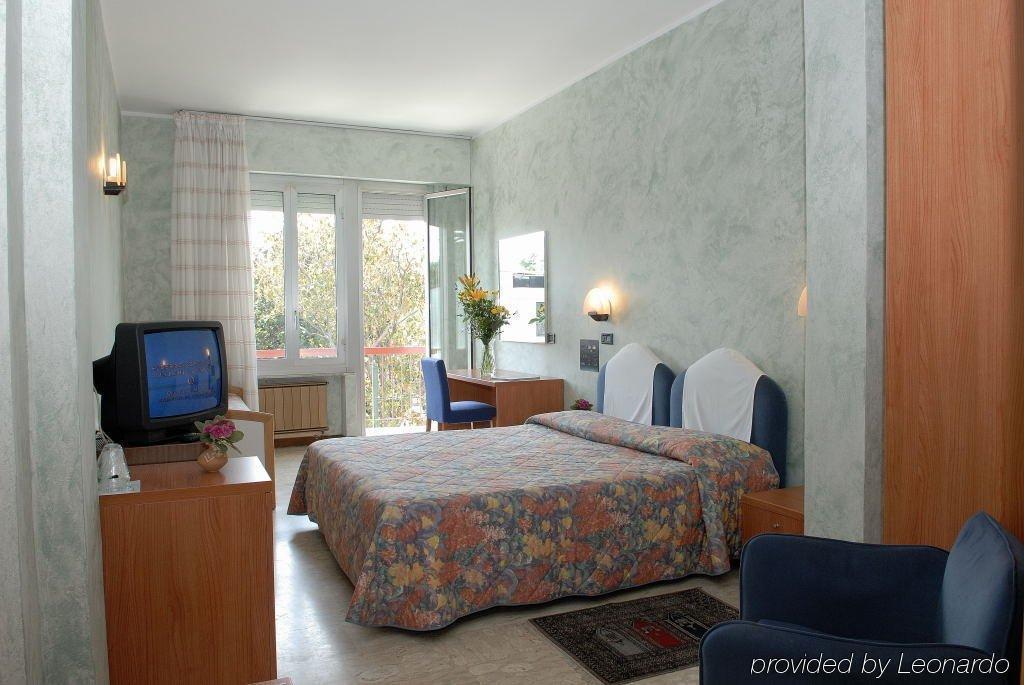 Hotel Cristallo Варацце Номер фото